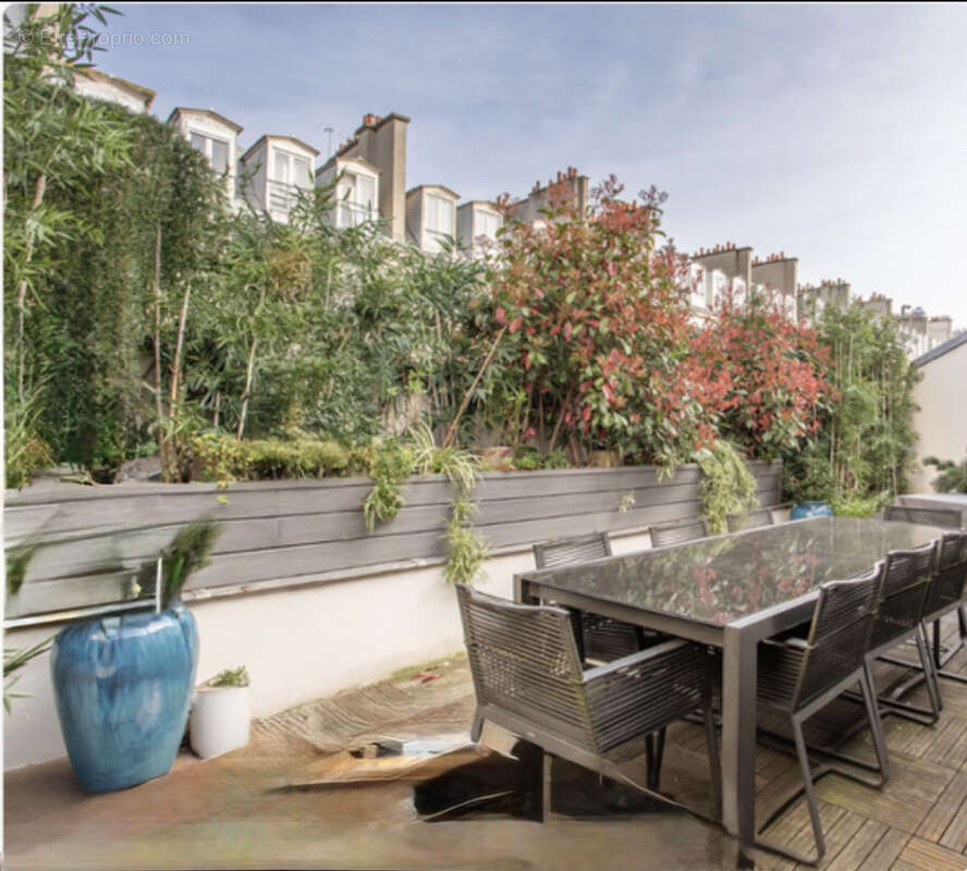 Maison à PARIS-8E