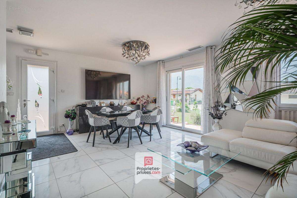 Maison à LE CHEYLAS