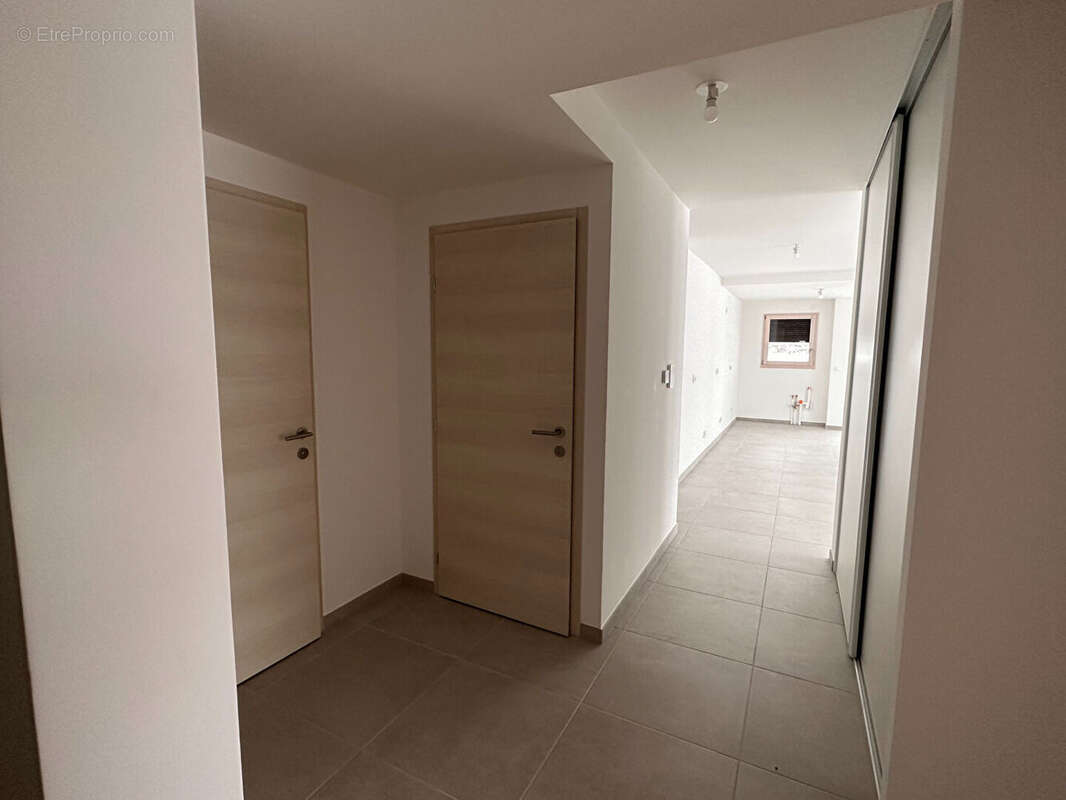 Appartement à REIGNIER