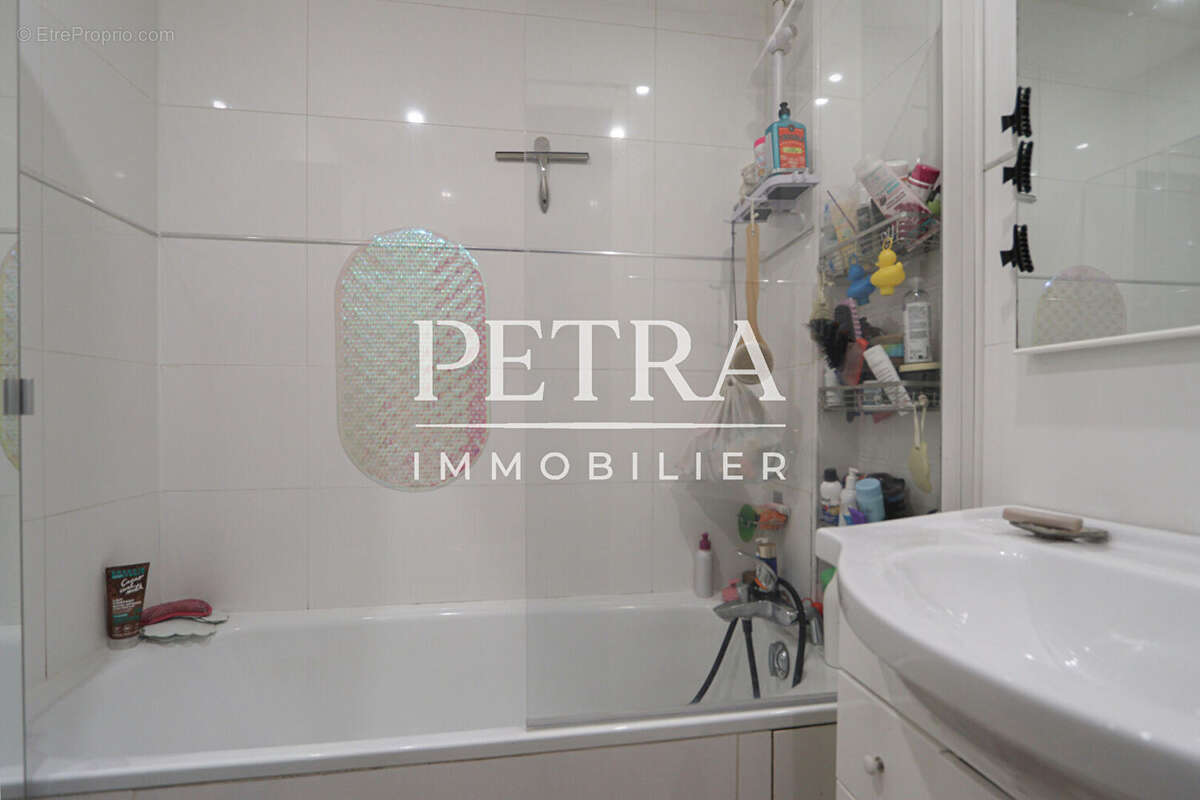 Appartement avec TERRASSE 30 m² 3 pièce(s) 50.88m² CARREZ 75.63m2 au sol - photo 11