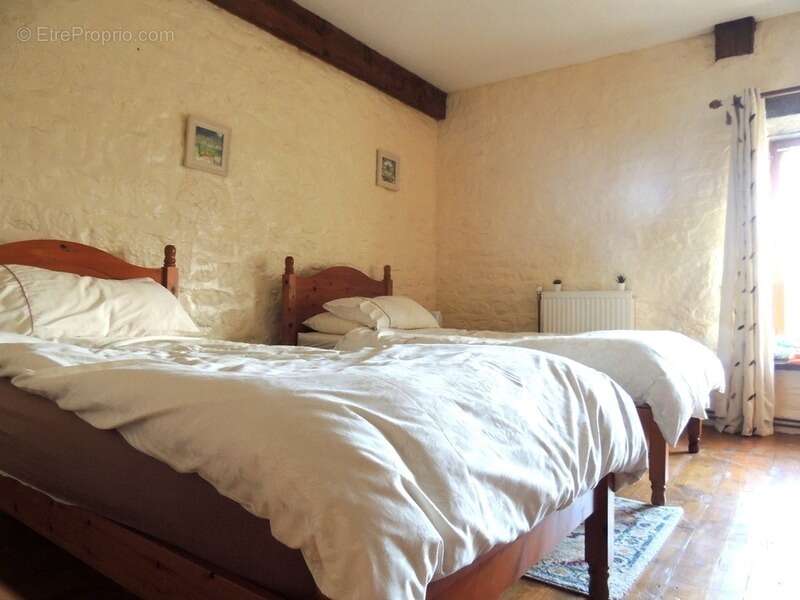 Maison en pierre de 244 m2 habitables avec chambres d'hôtes et 8500 m2 terrain à vendre CHAMP DU BOULT (14) - photo 27