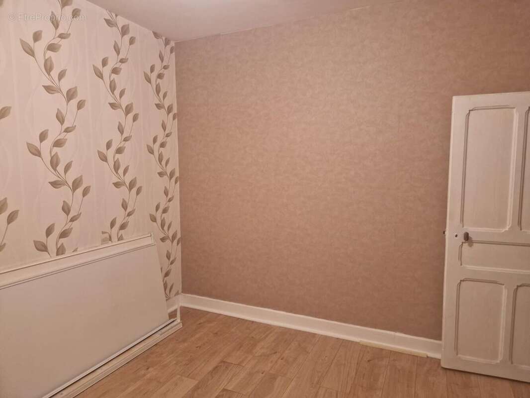 Photo 5 - Maison à BELLENAVES