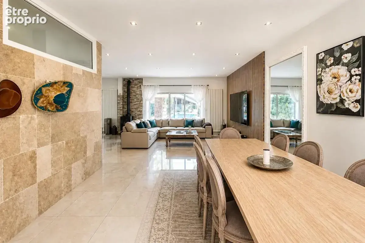 Maison de 7 pièces de 230 m² à Dammarie-les-Lys - photo 3