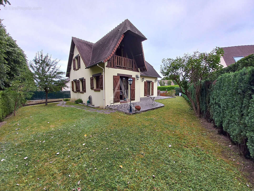 Maison à PETIT-COURONNE