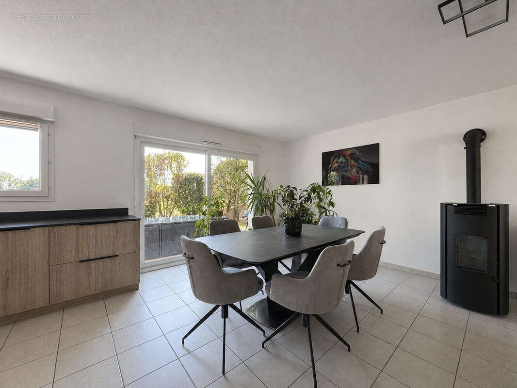 Maison 85 m² à Vulbens  - photo 2