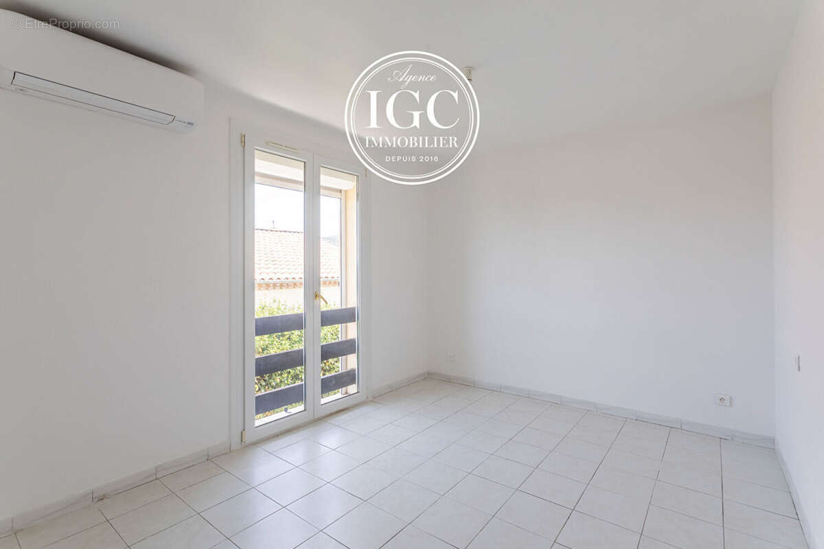 Maison à CHATEAUNEUF-LES-MARTIGUES