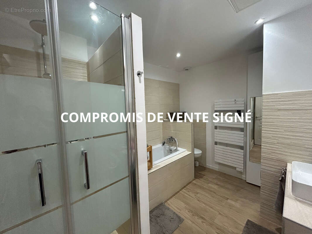 Maison à LE CASTELLET