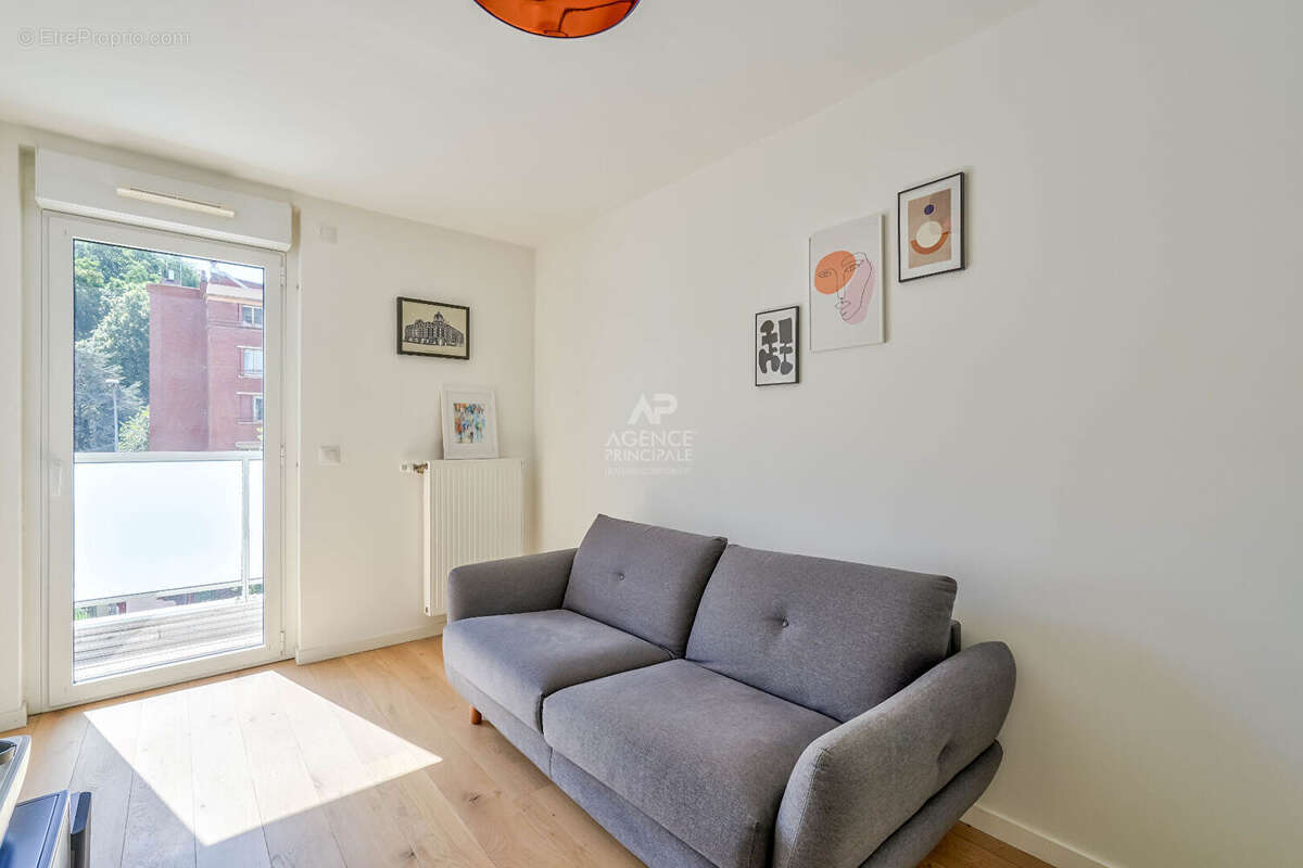 CHAVILLE bas limite Sèvres - 3 pièces récent avec balcon. - photo 15