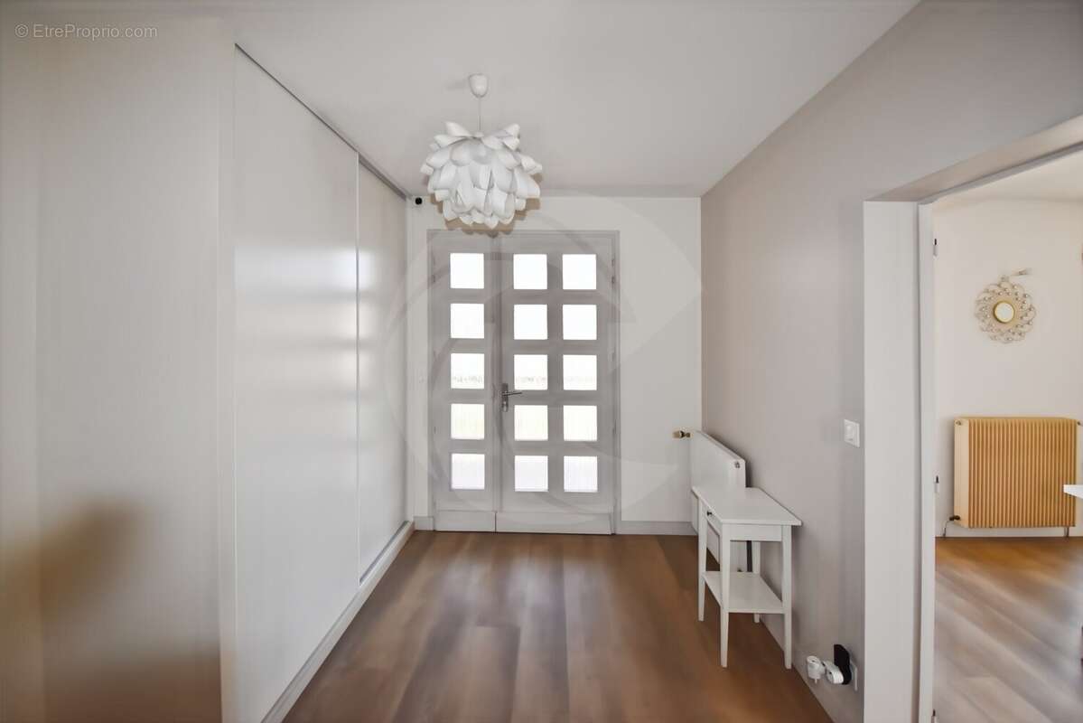 Maison à NEGREPELISSE