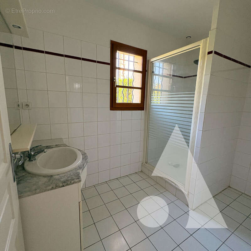 Maison familiale Les Noës Pres Troyes 6 pièce(s) 118m2 - photo 9