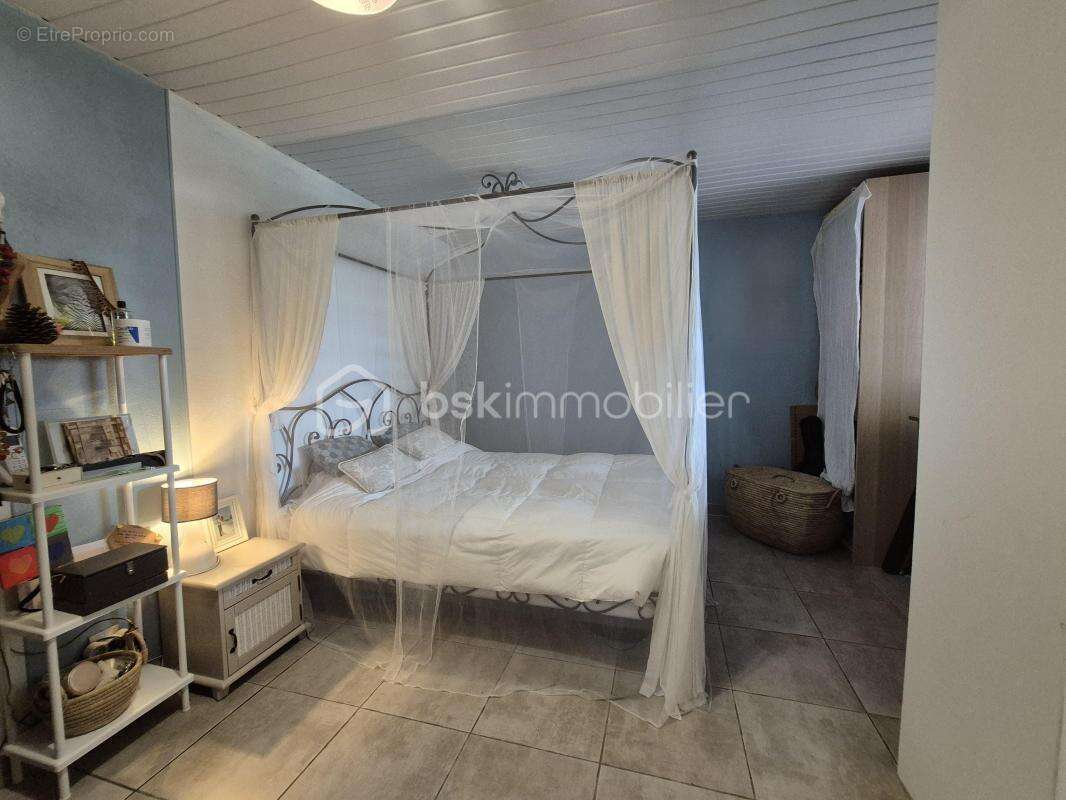 Maison à REMIRE-MONTJOLY