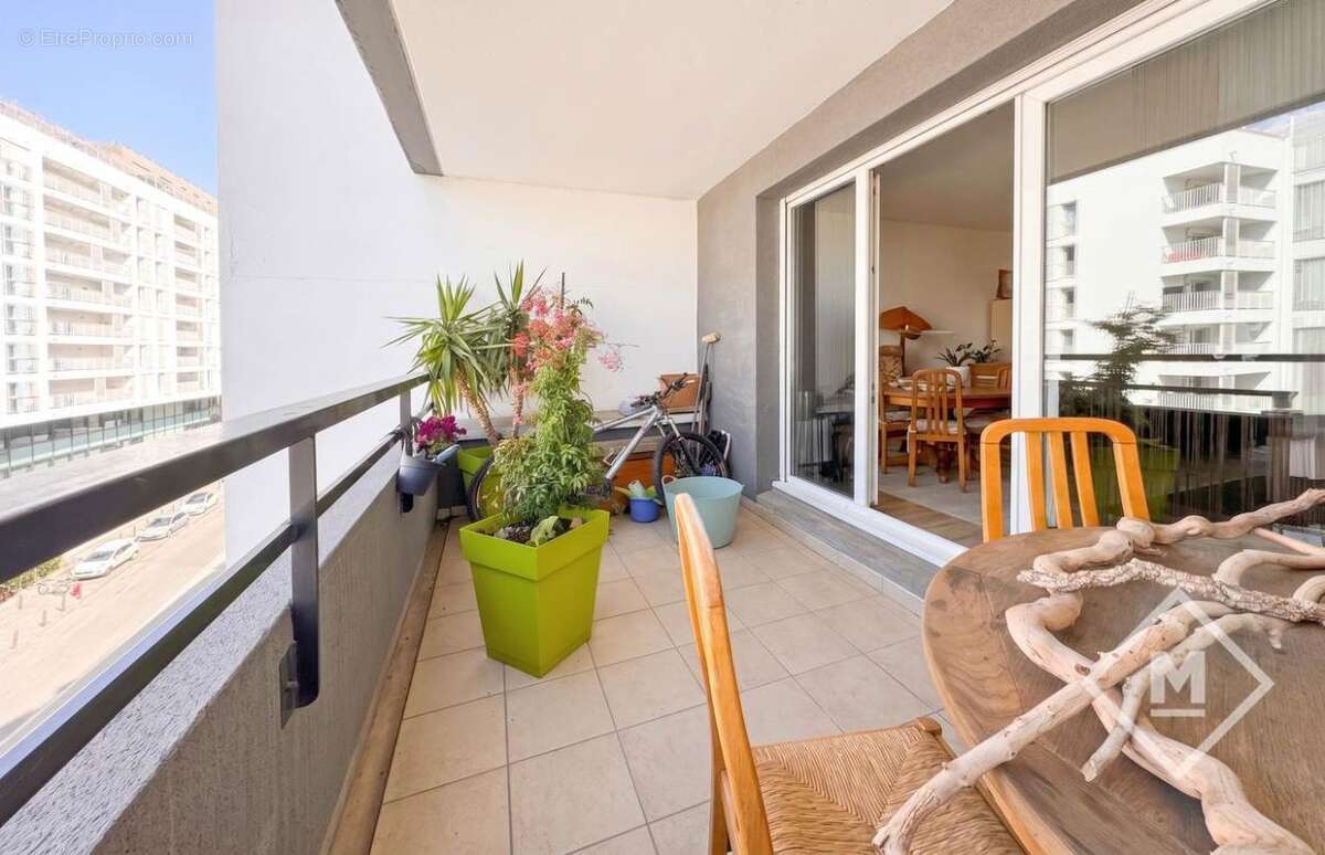 Appartement à MARSEILLE-8E