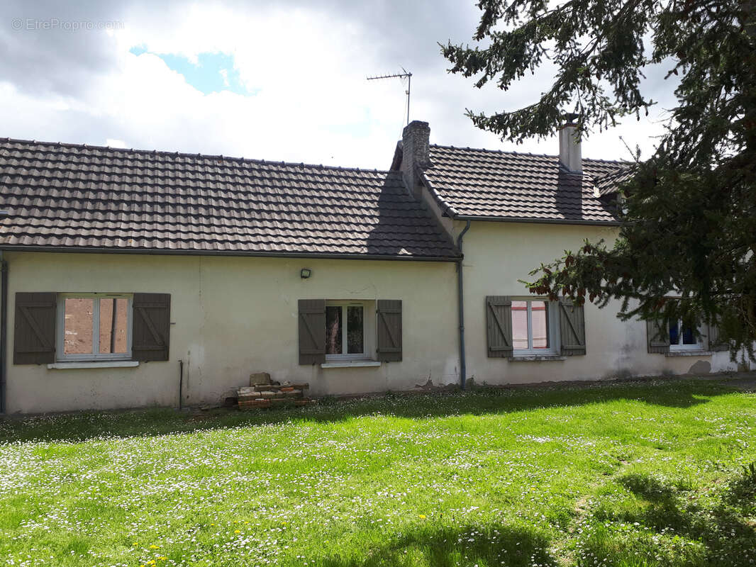 Maison à LES ORMES