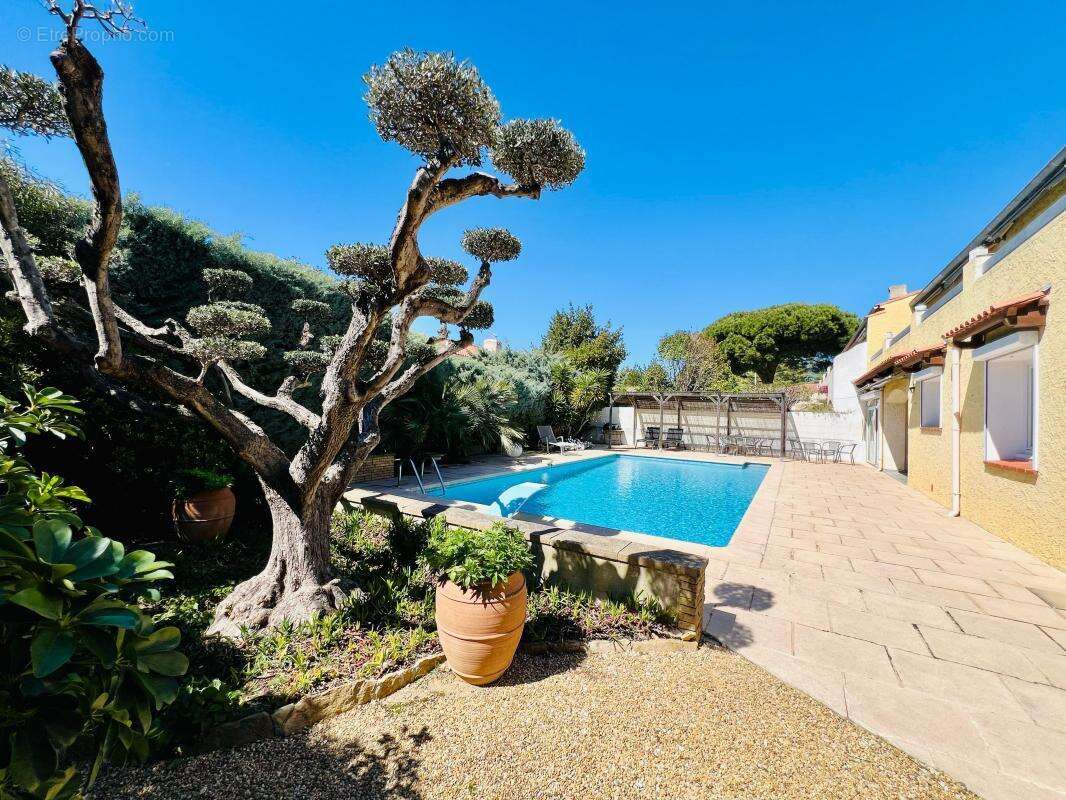 Maison à SIX-FOURS-LES-PLAGES