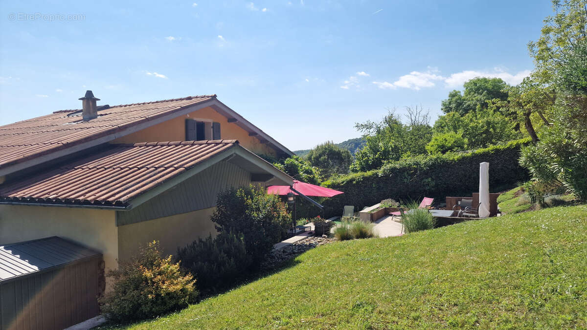 Maison à COUZON-AU-MONT-D&#039;OR