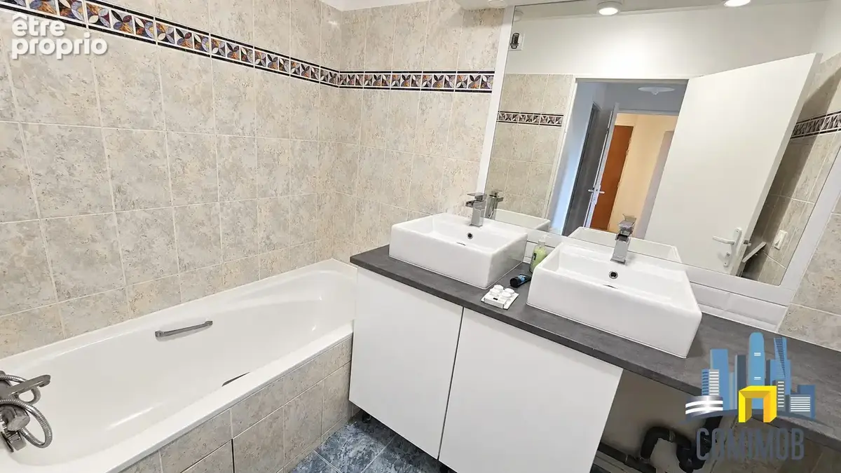 Appartement 3 pièces 70 m² à vendre à Courbevoie (92400) - photo 4