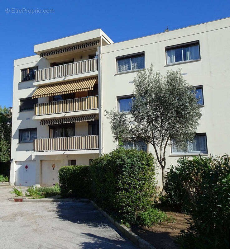 Appartement à HYERES