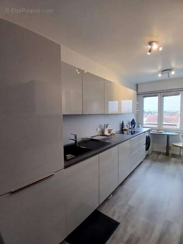 Appartement à SARTROUVILLE