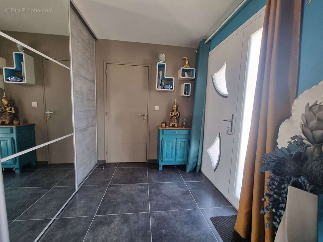 Maison à DRAGEY-RONTHON