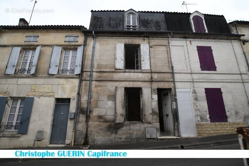 Maison à COGNAC