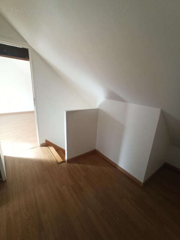 Maison à BRUAY-LA-BUISSIERE