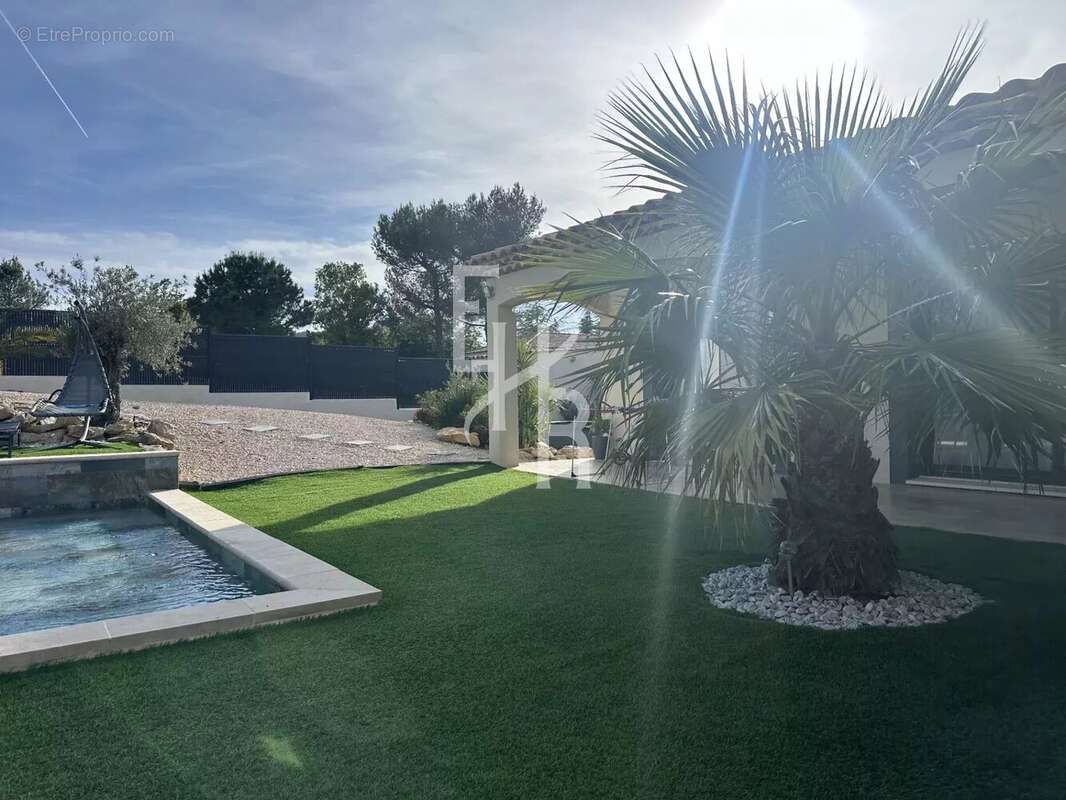 Maison à PLAN-D&#039;AUPS-SAINTE-BAUME