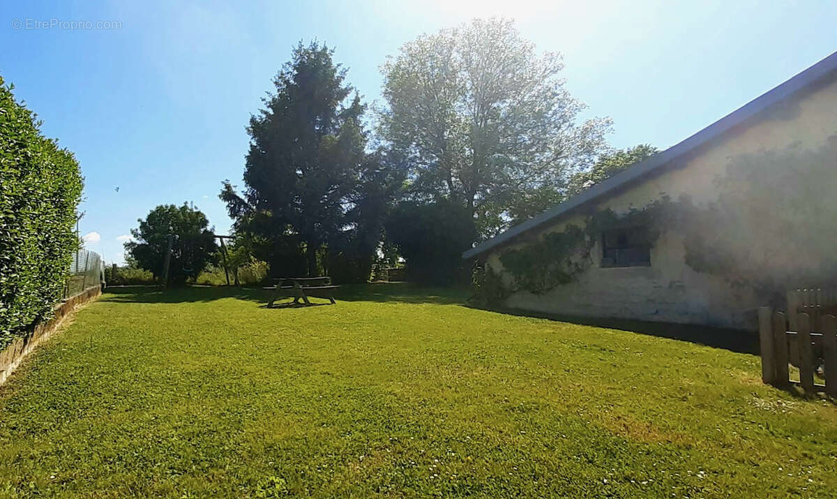 Maison à LONGCHAMPS-SUR-AIRE