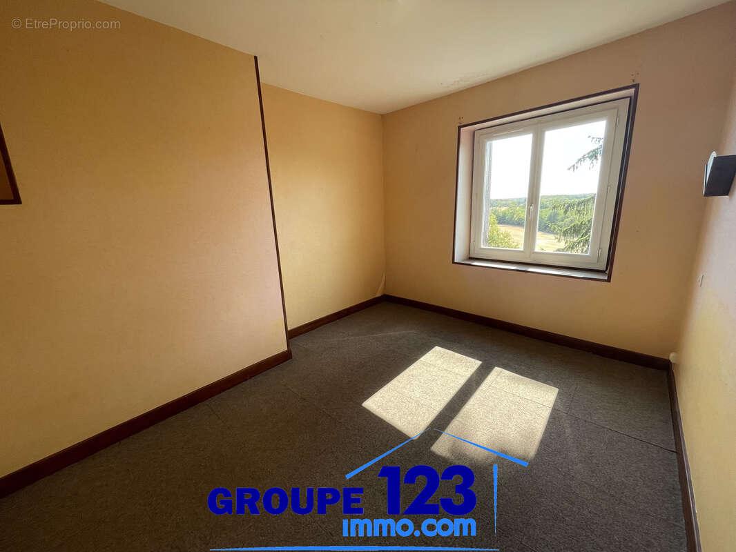 Maison double sur les hauteurs de Clamecy (58) de plus de 180 m2 - photo 18