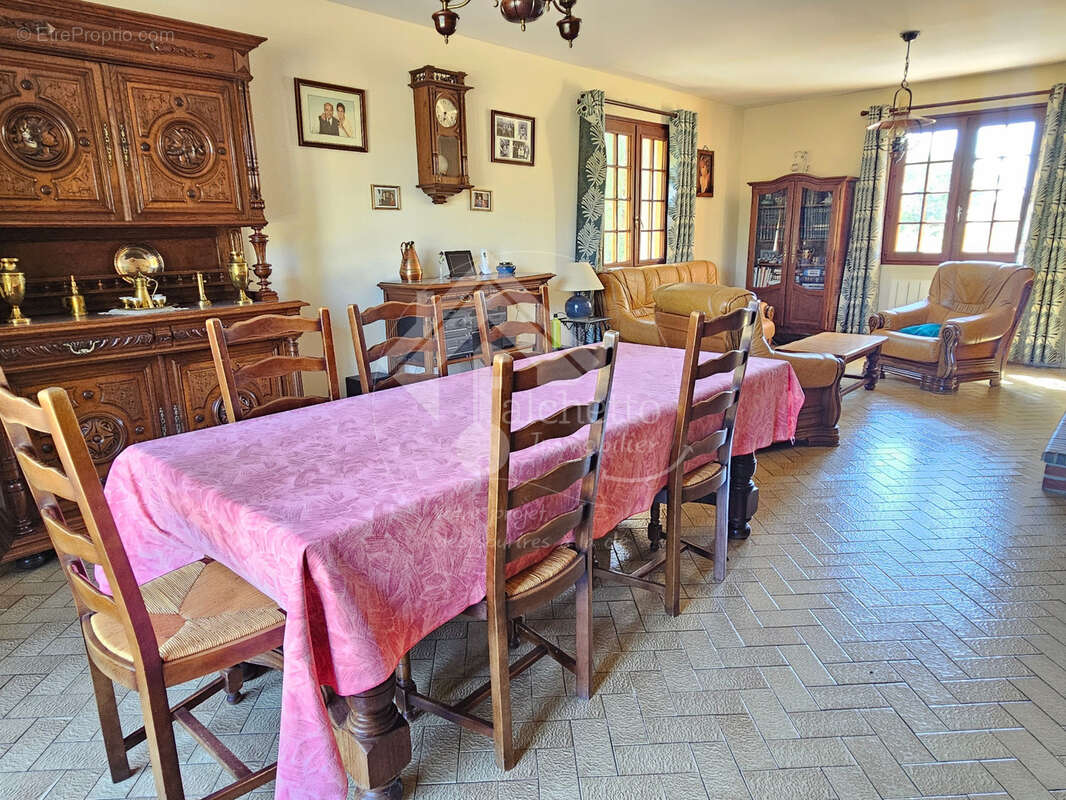 Maison élevée sur sous-sol - Saint Léon - photo 7