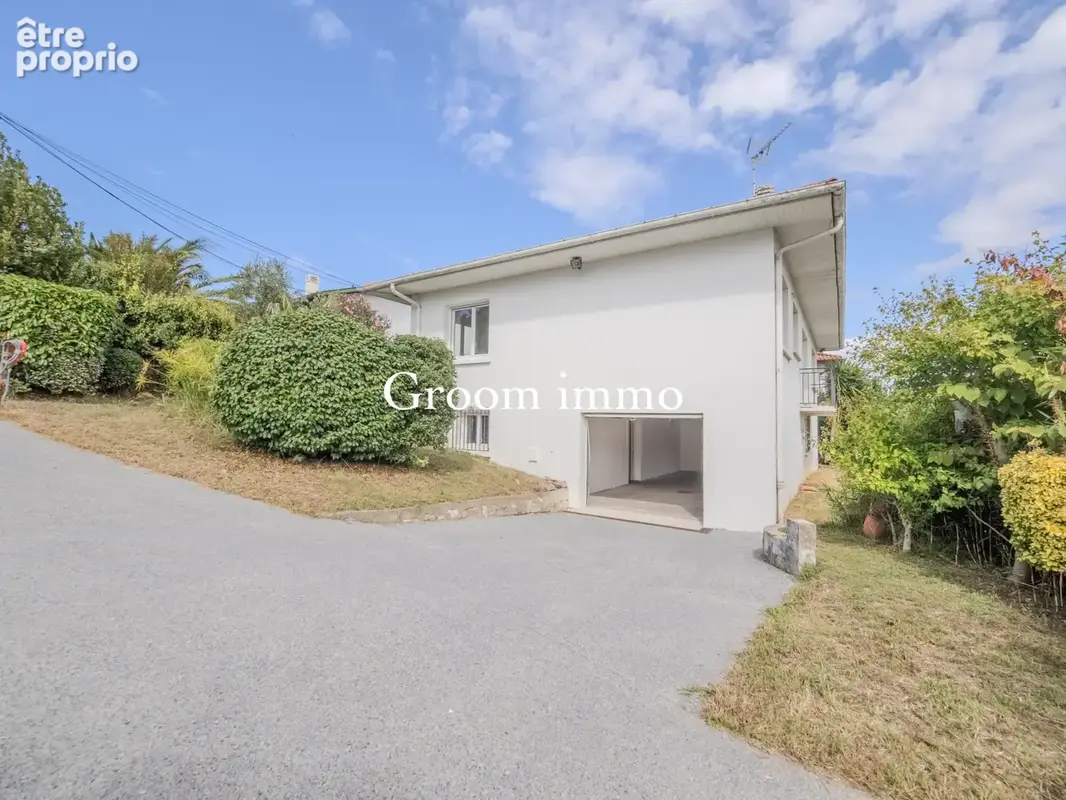Biarritz Lahouze   Maison au calme, beaux volumes et potentiel - photo 9