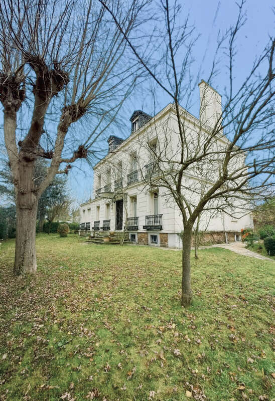 Maison à SAINT-MAUR-DES-FOSSES