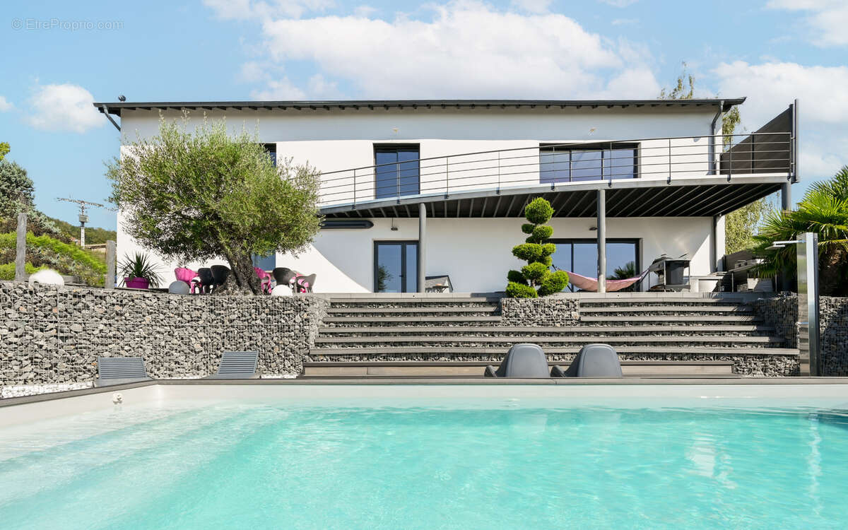 Maison à SAINT-CYR-AU-MONT-D'OR