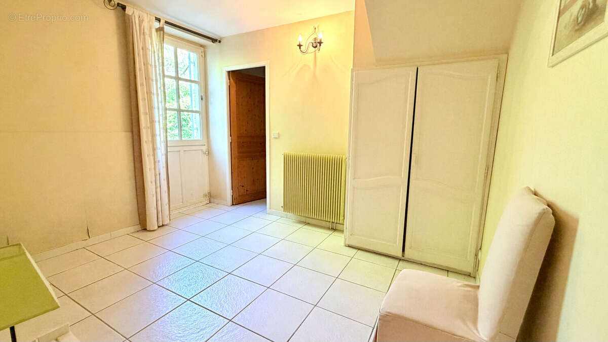 Maison en pierre de 30.93 m2 - photo 3