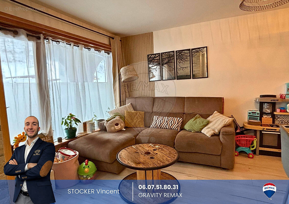 Appartement à MORILLON