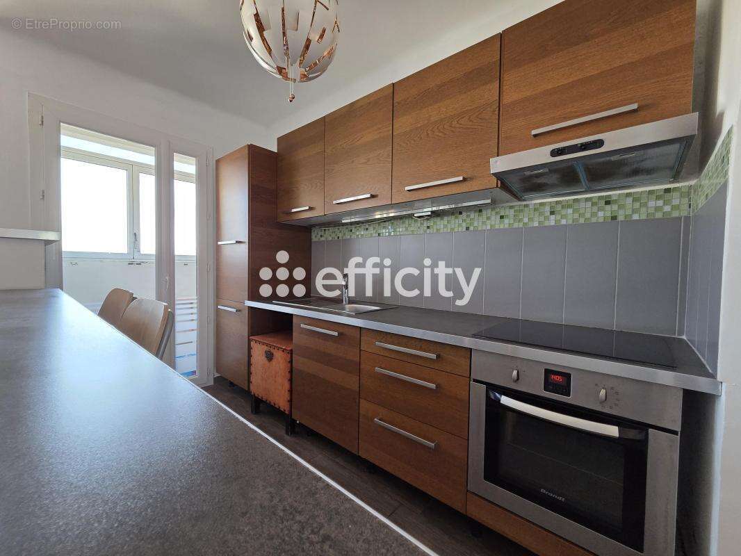 Appartement à MARSEILLE-10E