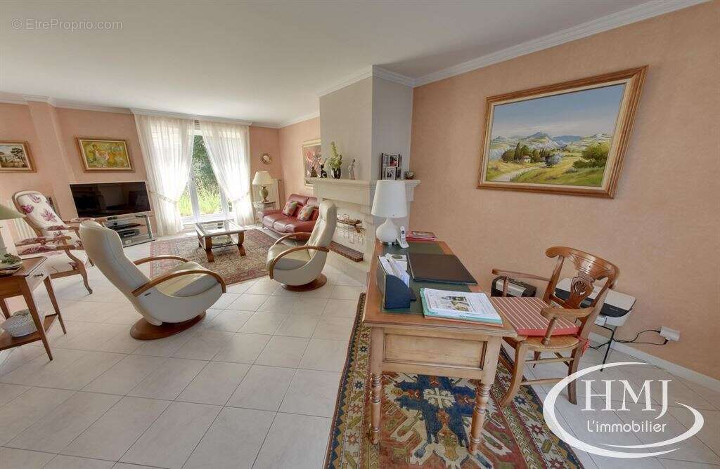 Maison 140 m² à Courcouronnes  - photo 6