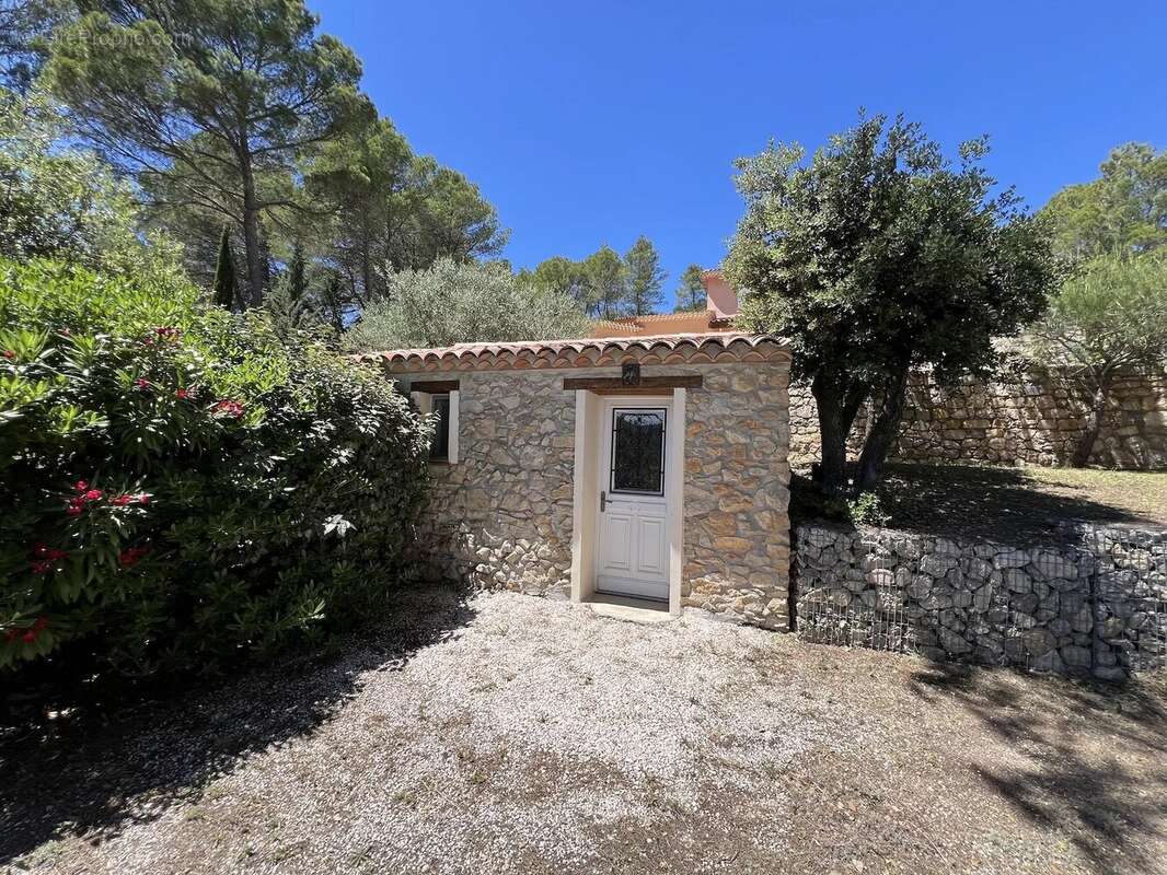 Maison à CORRENS