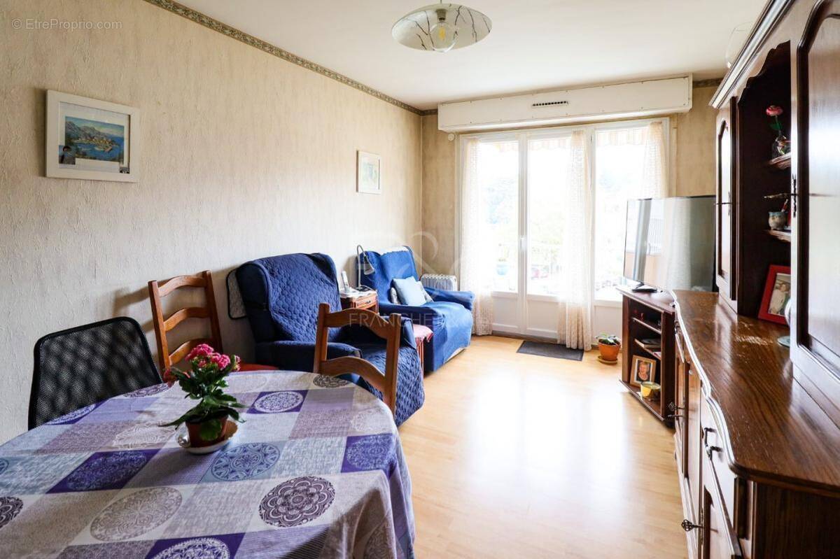 Appartement à LA MULATIERE