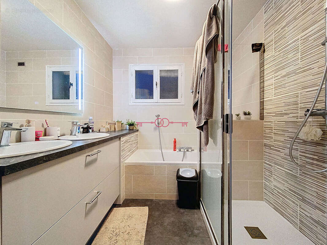 Maison à SAINTE-MENEHOULD