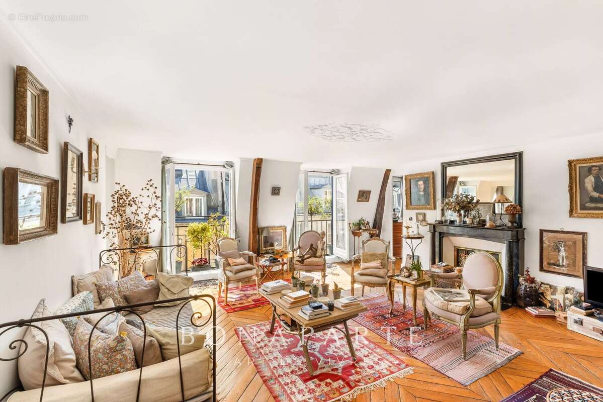 Paris 8ᵉ – Madeleine  Appartement 5 pièces avec balcon - photo 2