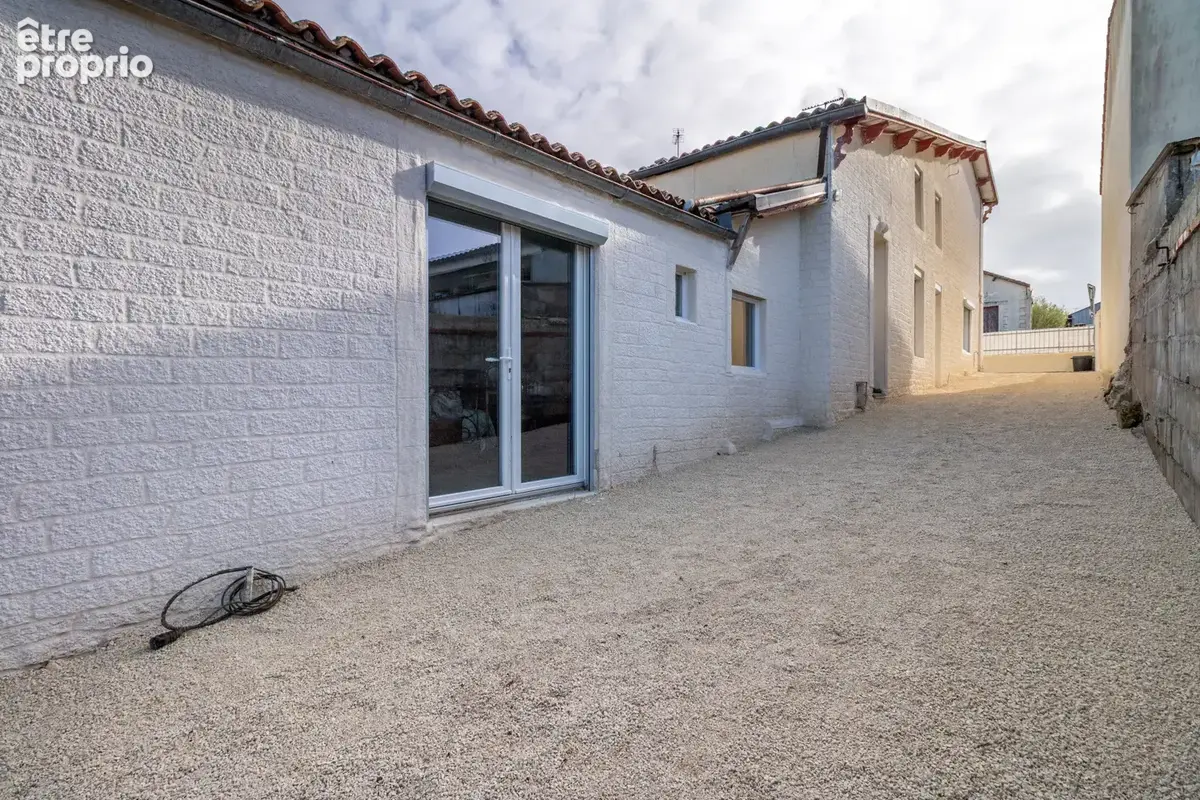 Saint-savinien, maison rénovée 120 m2, 3 chambres, jardin - photo 16