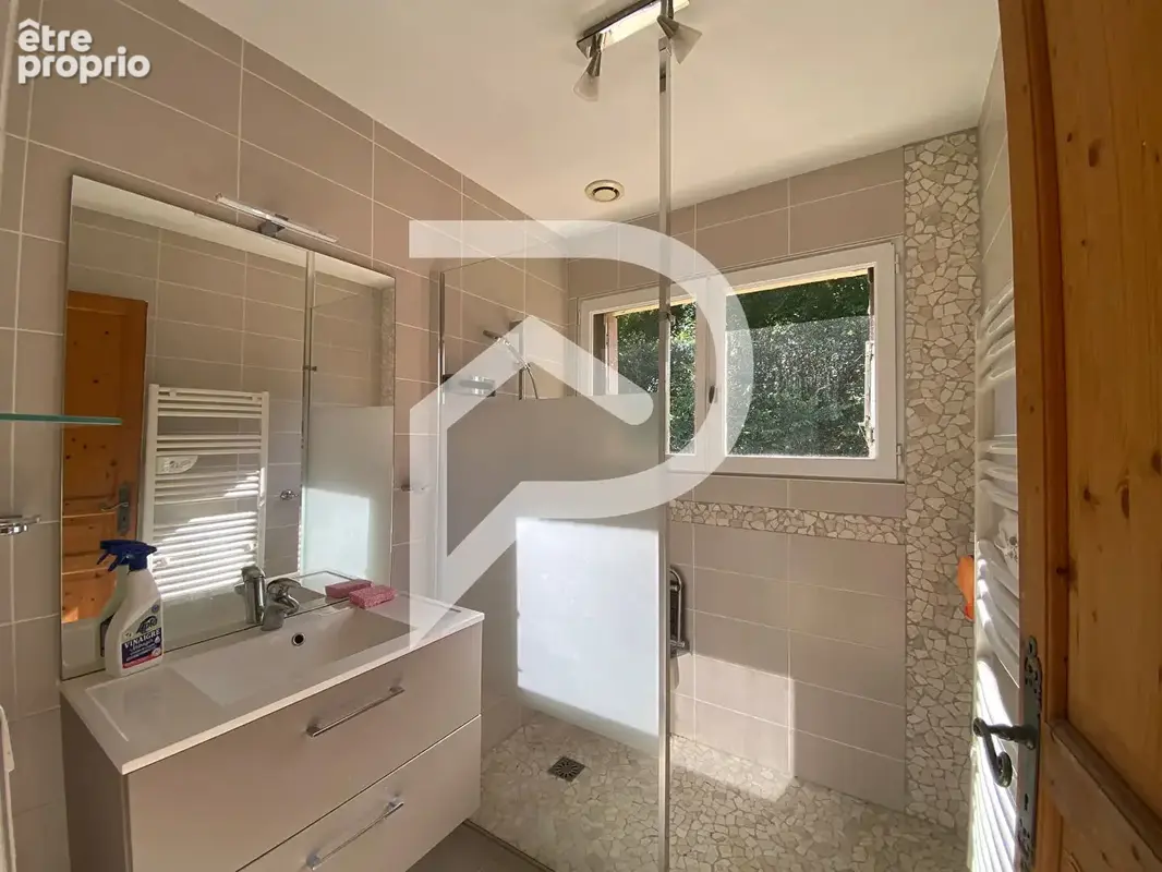 Villa traditionnelle de 4 pièces 94 m², sur terrain de 2 700 m² - photo 7