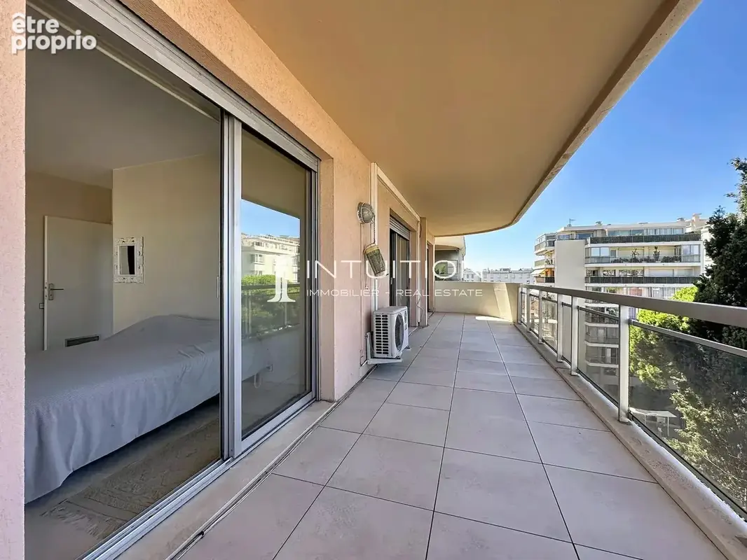 Cannes - Basse Californie : Vaste appartement toit terrasse avec garage - photo 19