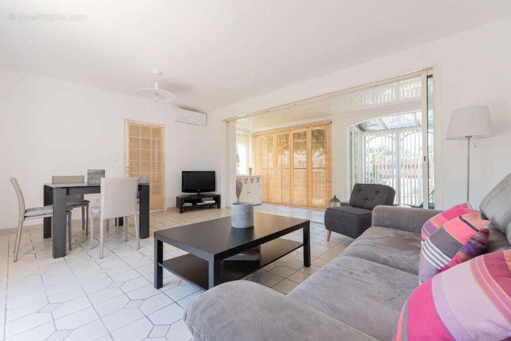 Maison à SIX-FOURS-LES-PLAGES