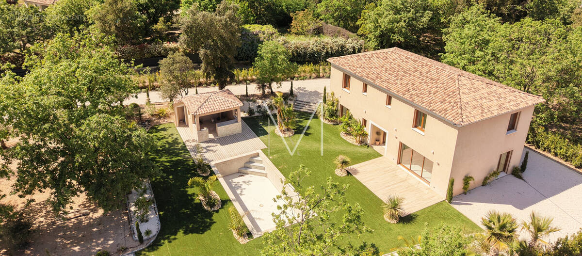 Maison à PLAN-DE-LA-TOUR