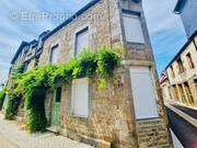 Maison à CARROUGES