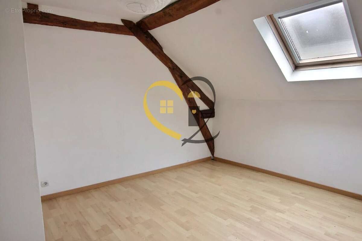 Maison à MEHUN-SUR-YEVRE