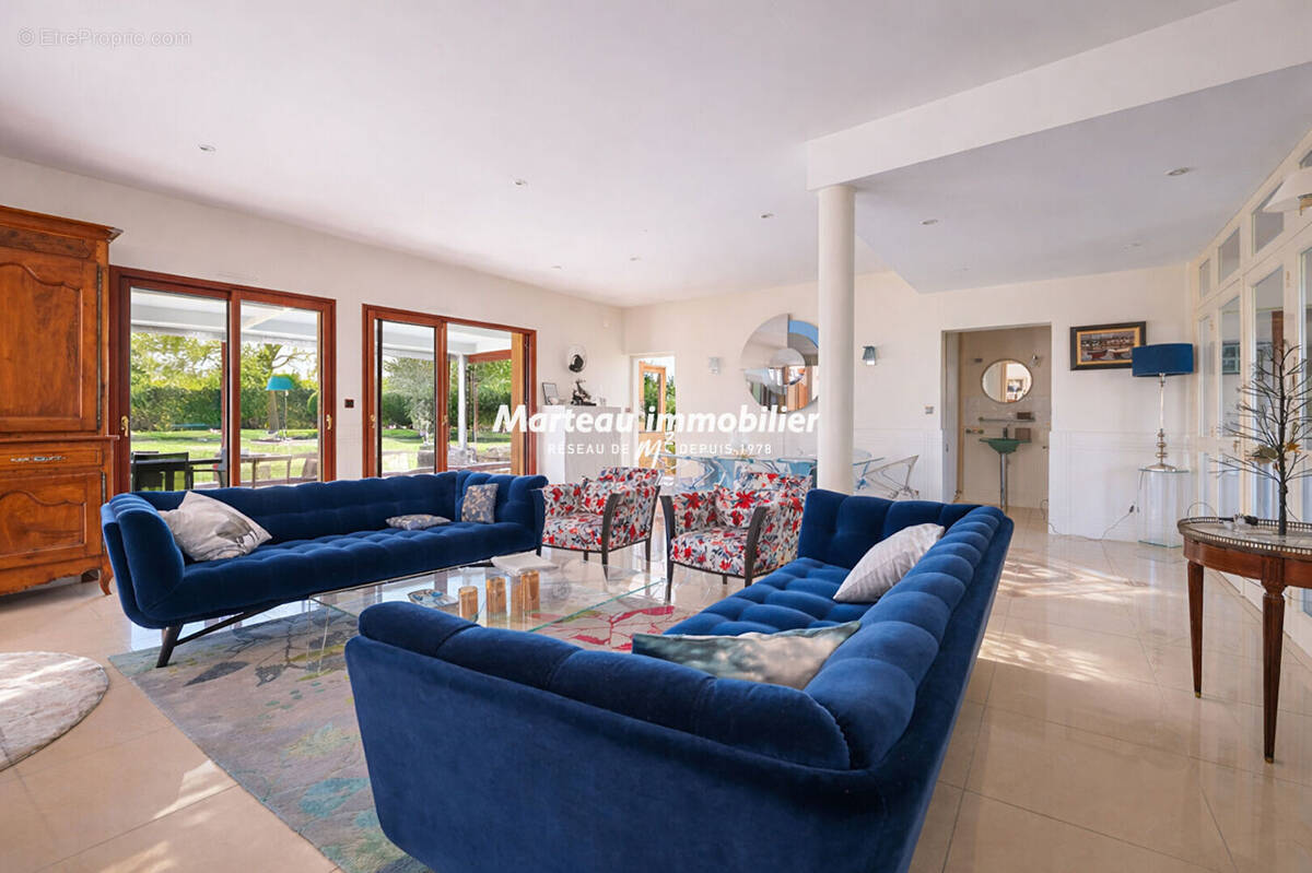 Maison à VOIVRES-LES-LE-MANS