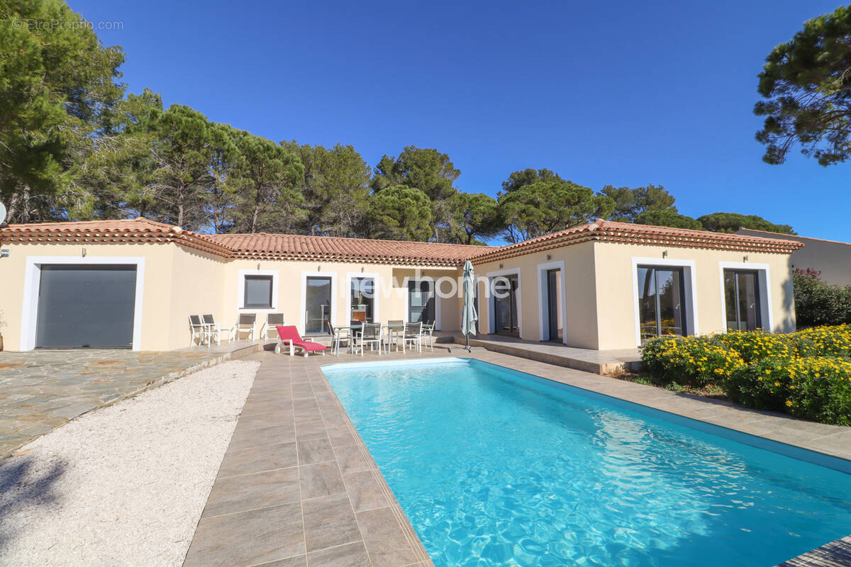 Maison à BAGNOLS-EN-FORET