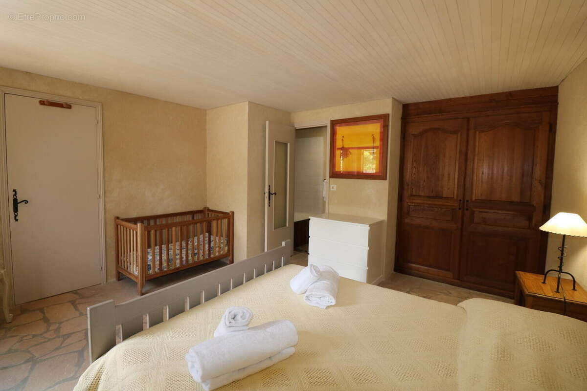 Maison de village ancienne avec jardin et piscine et vue ! - photo 15